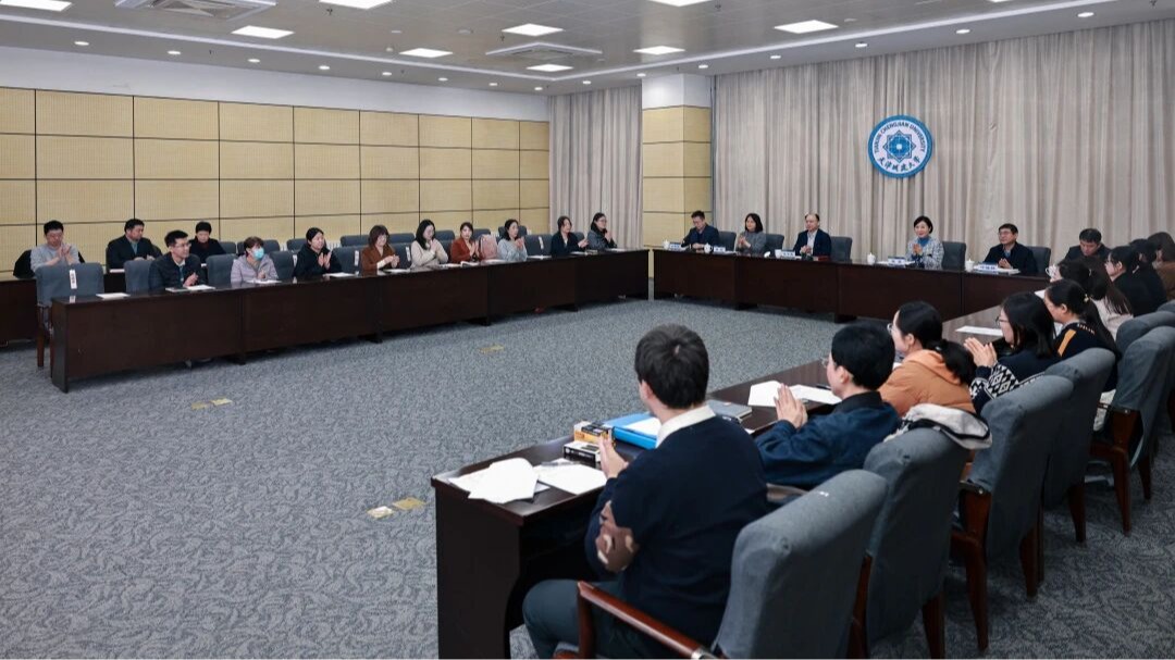 民盟365英国上市公司在线委员会换届大会圆满举行